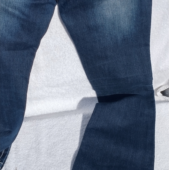 Cloth - Picture 4 of 4